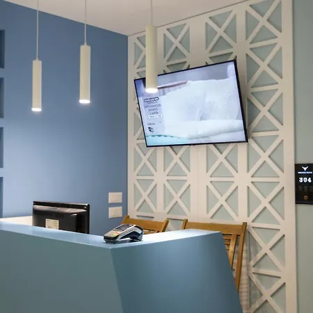 מלון Veranda Boutique 3*